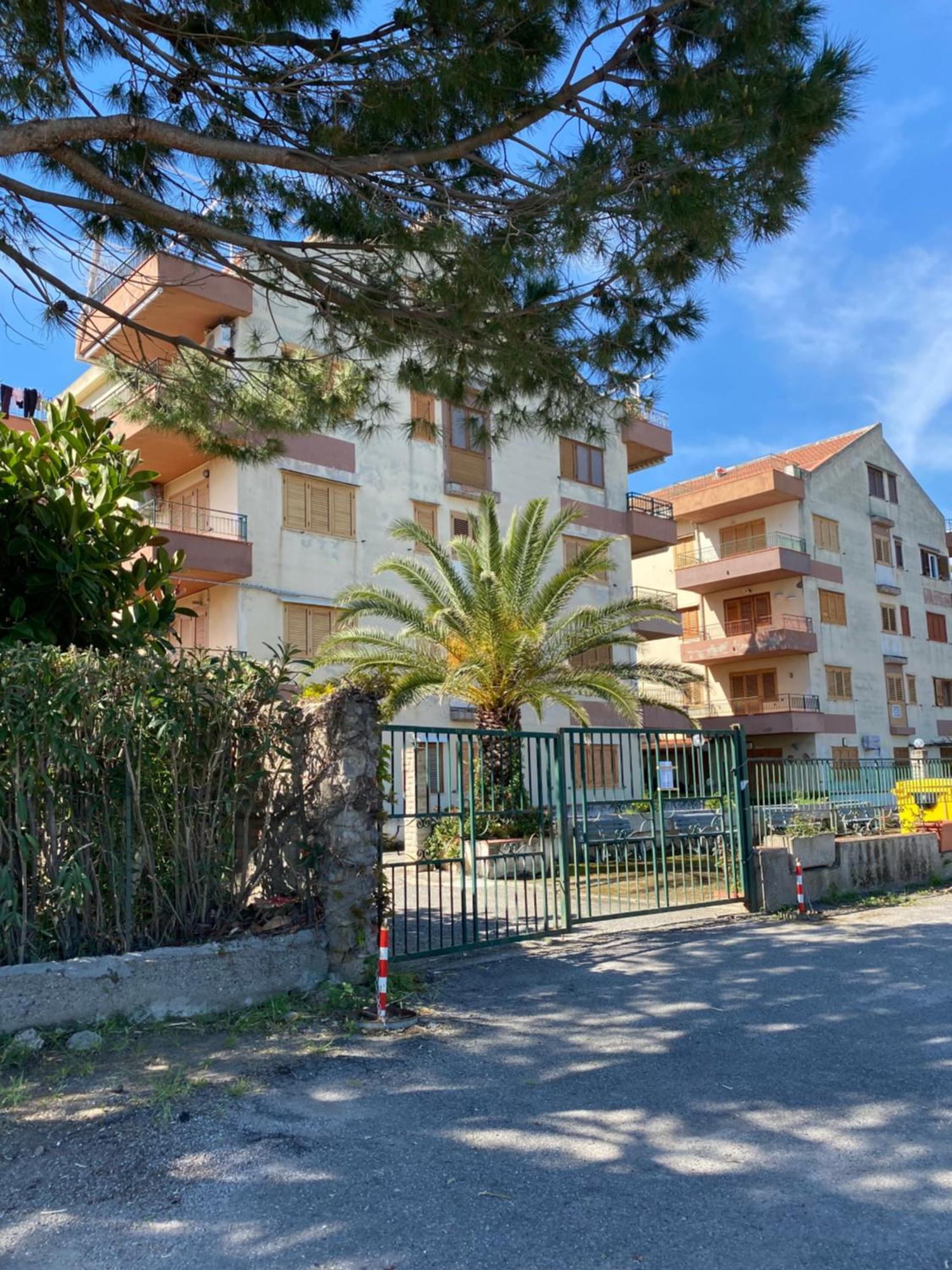 Golfo Di Tindari Apartments Falcone Eksteriør billede