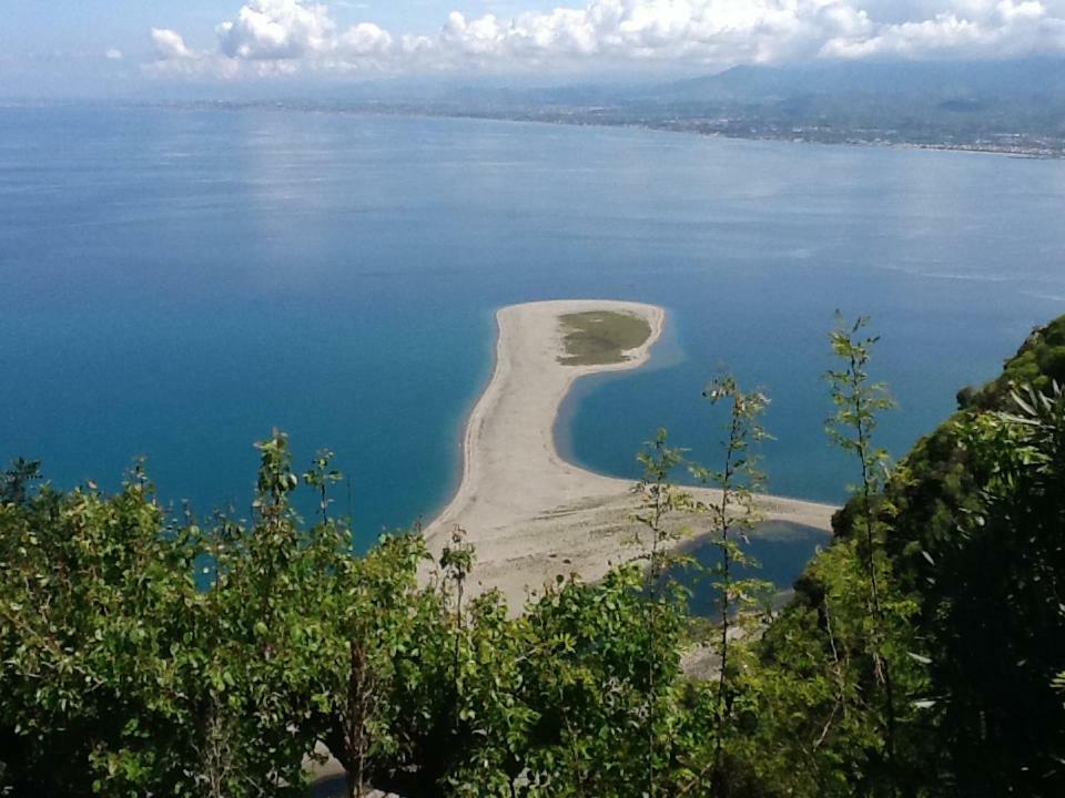 Golfo Di Tindari Apartments Falcone Eksteriør billede
