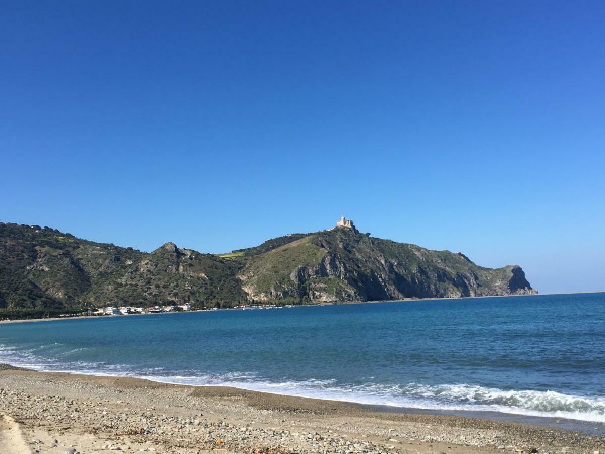 Golfo Di Tindari Apartments Falcone Eksteriør billede