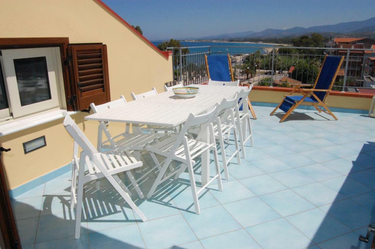 Golfo Di Tindari Apartments Falcone Eksteriør billede